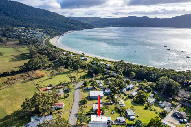 21 Tasmans Arch Road, Eaglehawk Neck TAS 7179