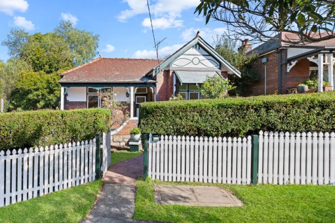 140 Floss Street, Hurlstone Park NSW 2193