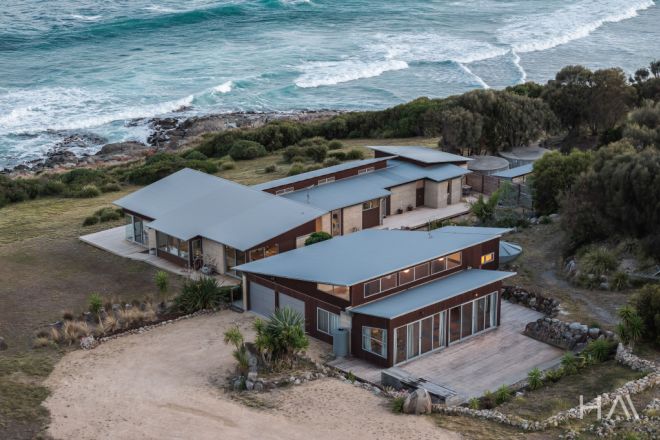 21036 Tasman Highway, Chain Of Lagoons TAS 7215