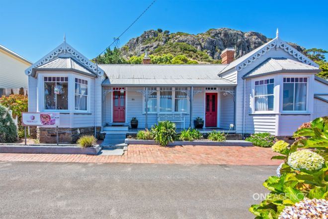 44 Alexander Terrace, Stanley TAS 7331