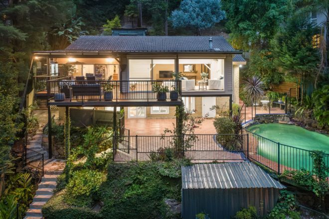 120 Campbell Drive, Wahroonga NSW 2076