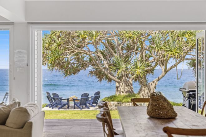 13 Emerald Avenue, Sapphire Beach NSW 2450