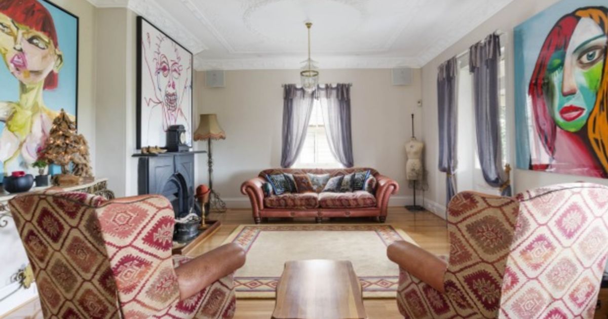How To Decorate A Mansion