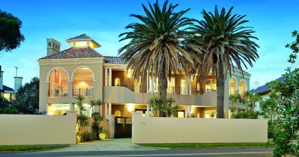 Brighton mansion auction falls flat