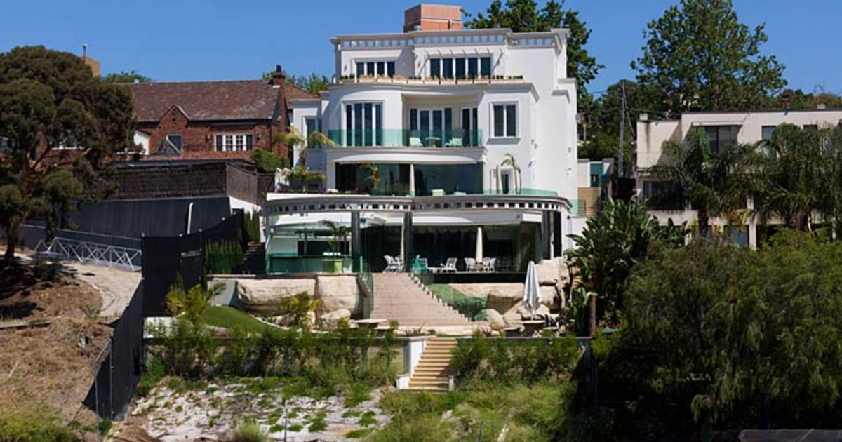 Simonds Homes family accused of improper manor