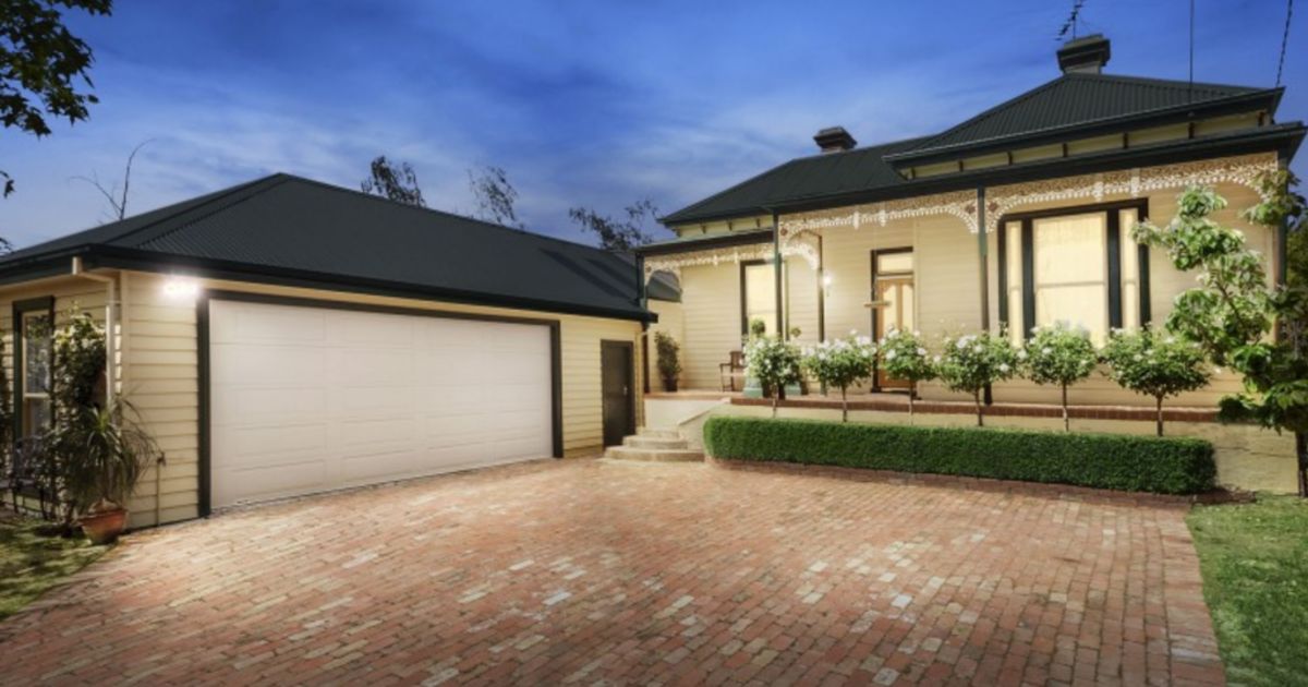 Surrey Hills 3 top properties for sale