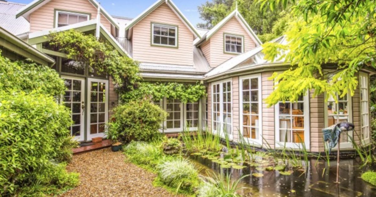 Get Out of Town Kurrajong Heights