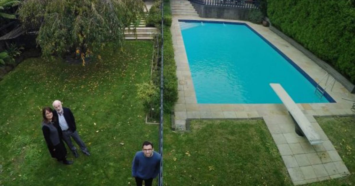 Buying a house: the value of a backyard