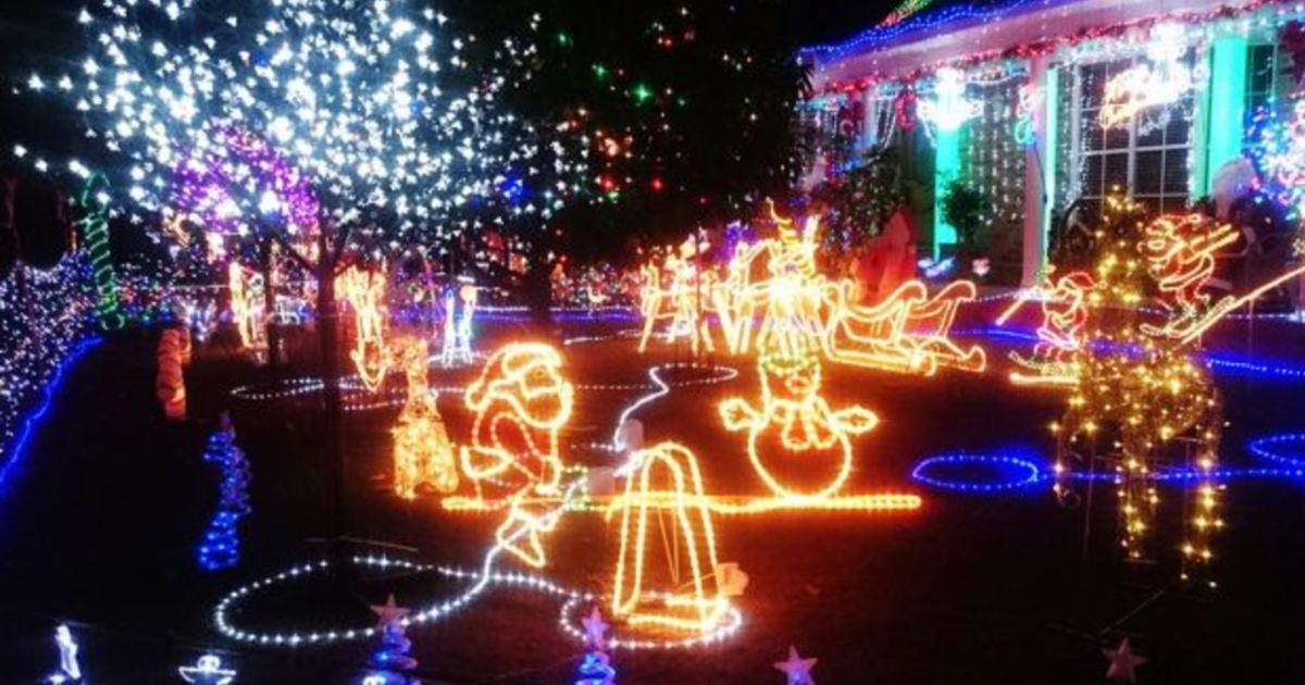 Where to find Christmas lights around Sydney