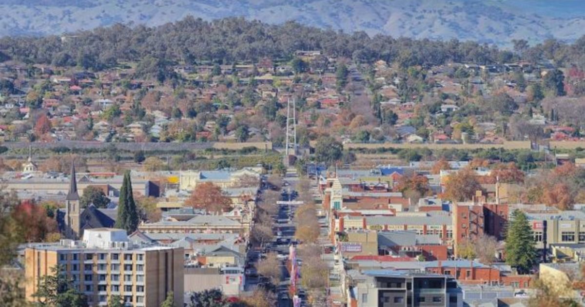River bank: What makes Wodonga more affordable than Albury?