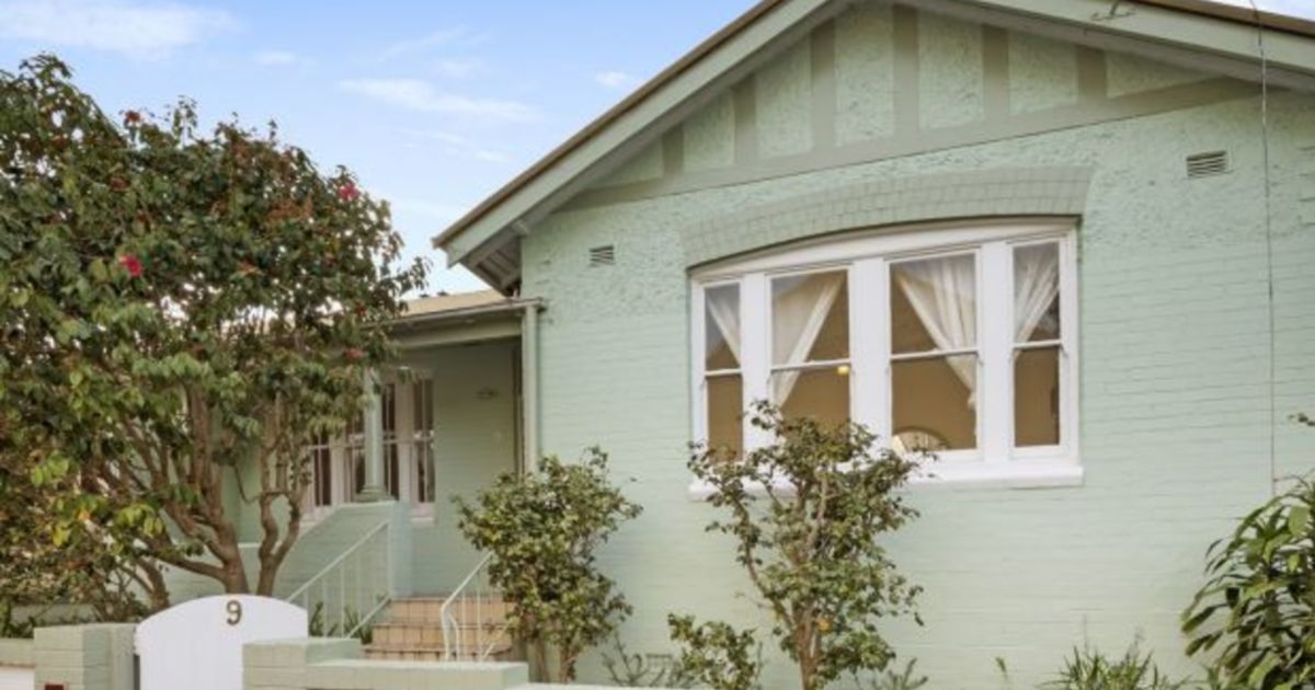 How to spend less than 5000 preparing a rundown home for sale