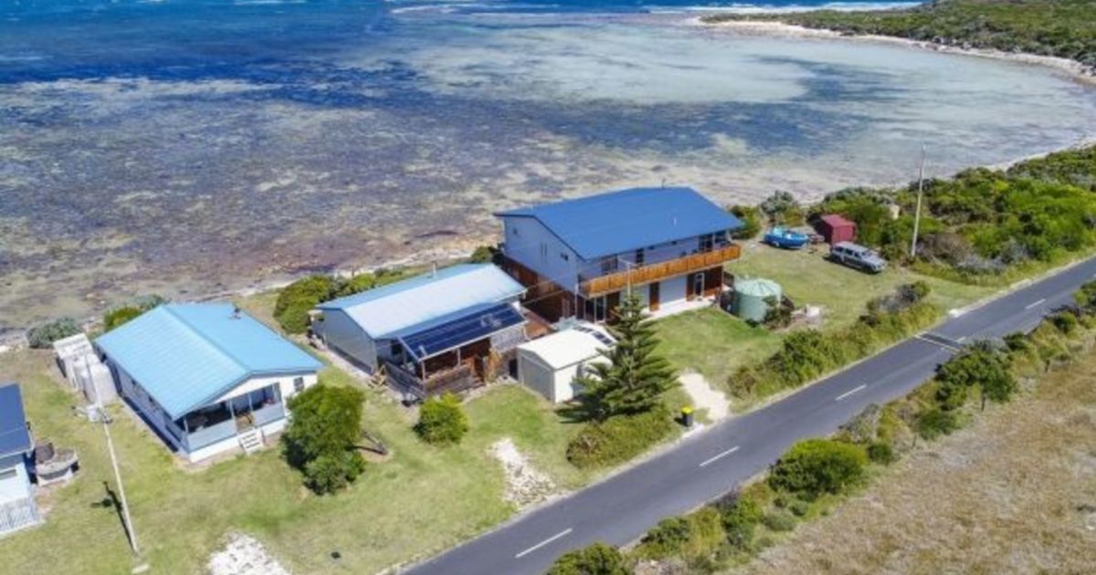 Take Me To The Beach 10 Seaside Houses For 400 000 Or Less