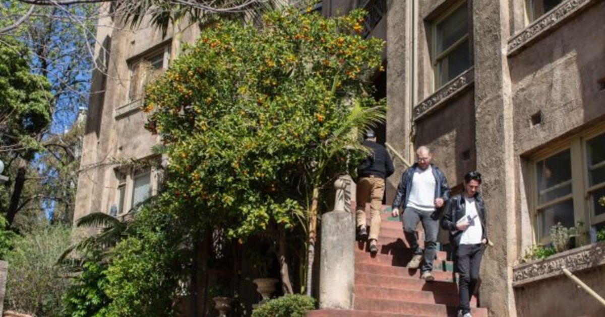 Buyers Get Cold Feet At Auction Of Iconic Beverley Hills Building In