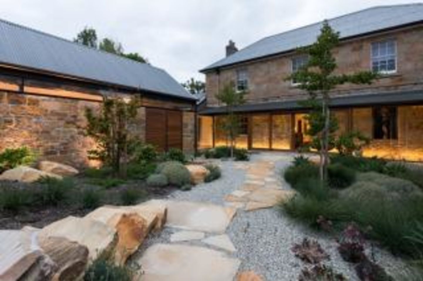 Tasmanian house from 1820s is updated for 21stcentury living