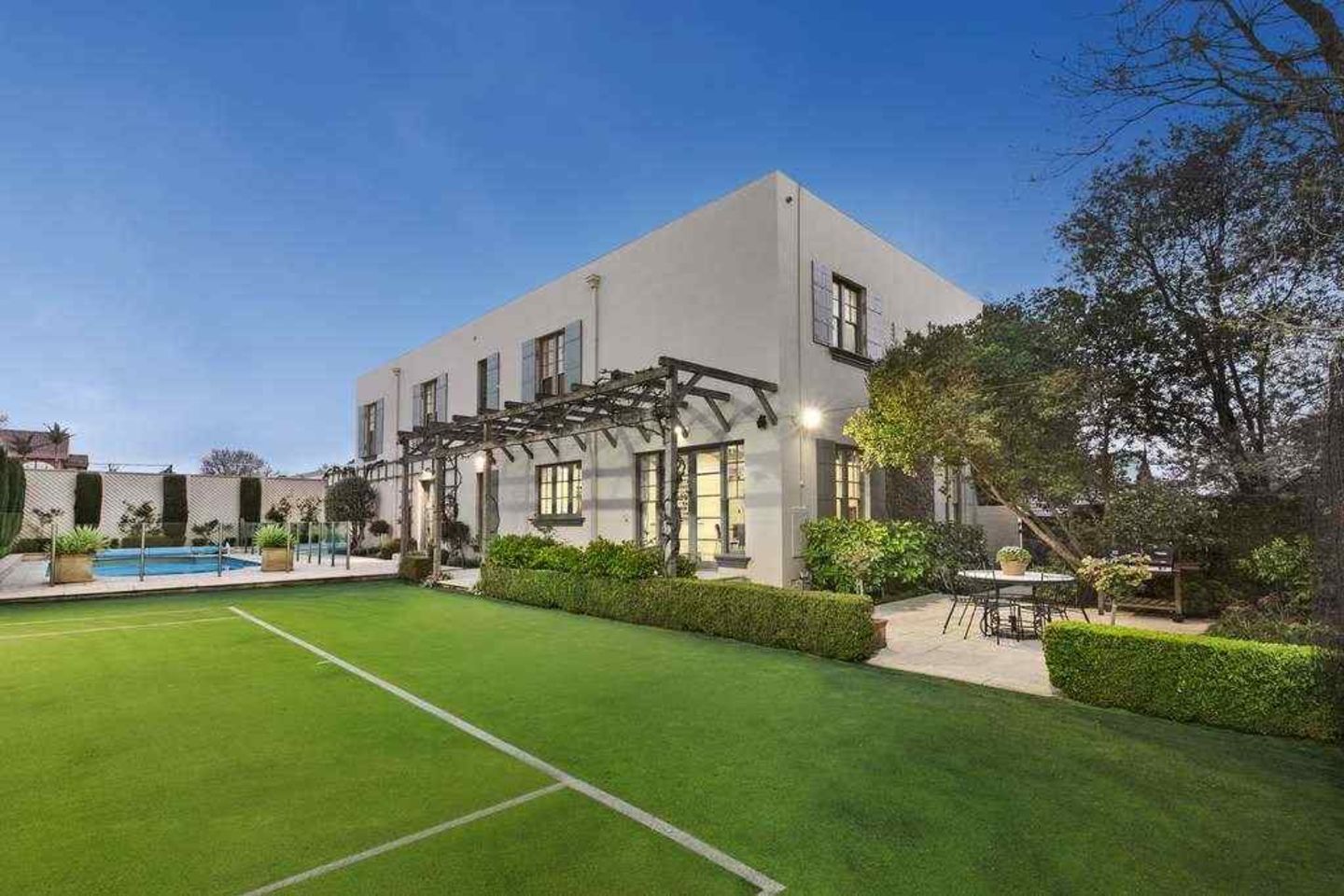 A unique countrystyle manor in Melbourne’s Surrey Hills