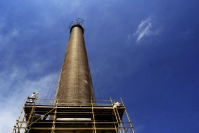 Lightning dodging and million-dollar views for Cockatoo Island chimney restorers
