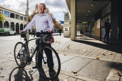 Pedal power behind push for cyclists' hub in empty Canberra building