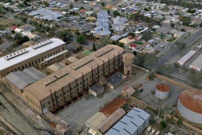 Meet the Broken Hill couple who collect old power stations