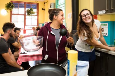 Backpackers the latest to feel the heat of Sydney's hot housing market