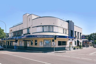 Justin Hemmes buys Tennyson Hotel for $37m