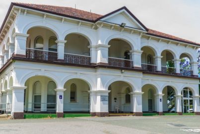Government puts old Fremantle hospital on the market