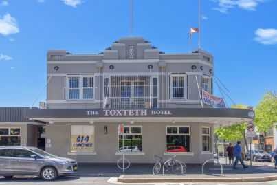 John Singleton and Geoff Dixon sell Toxteth Hotel in Sydney's Glebe