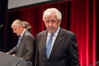 Westfield Corp hit with 20pc protest vote on executive pay