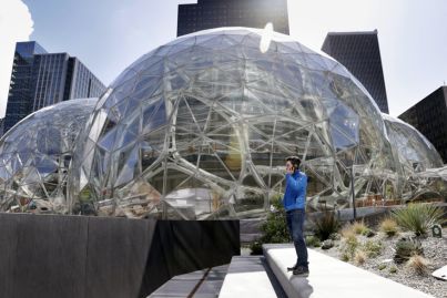 Amazon builds a tree-filled glass jungle in Seattle's city centre