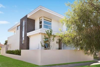 Auction surge: Sellers win round one