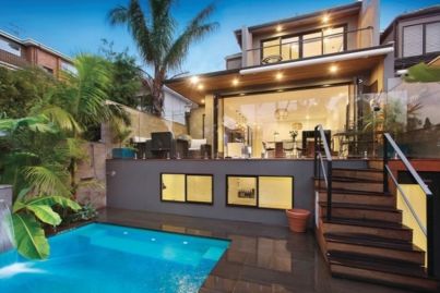 Price expectations smashed on a hot auction Saturday