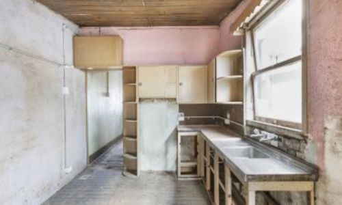 Bidding on a dump house? Here's what you need to know