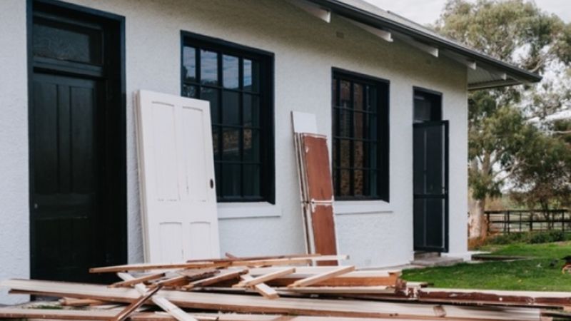 Home Reno Failure Fixer-upper or reno nightmare? Eight warning signs to look out for