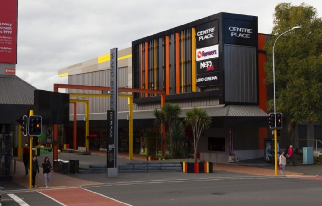 Hamilton NZ shopping malls on brink of selling