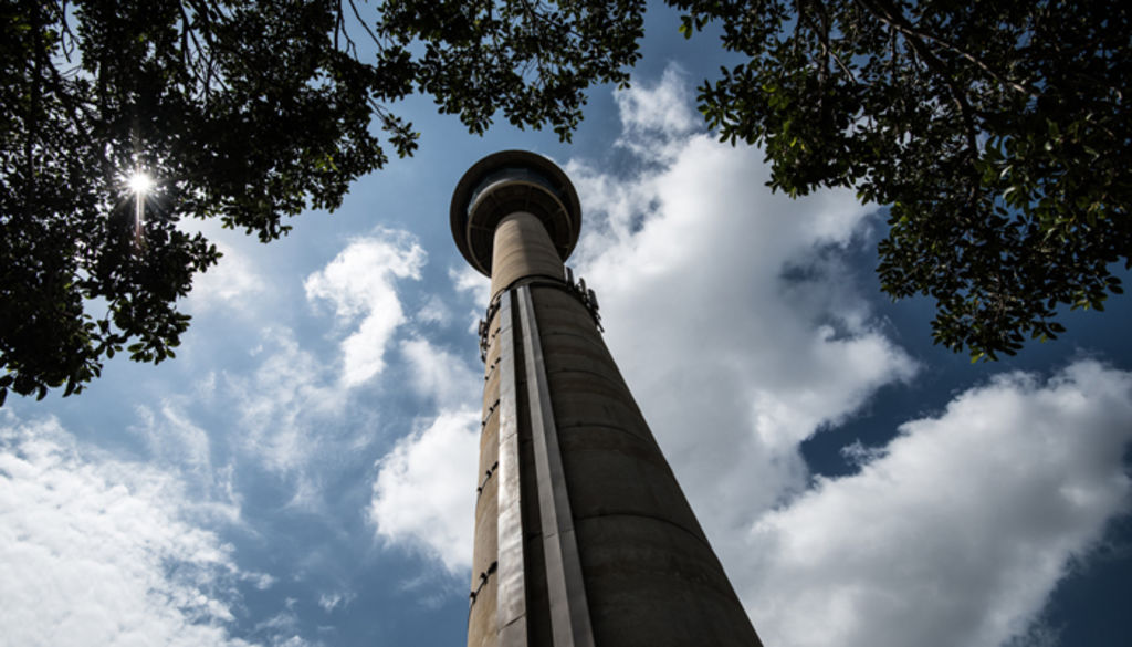 Robots to bring down 87-metre tall Sydney Harbour Control Tower
