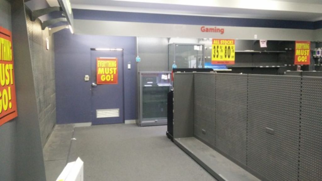 'It's depressing': Dick Smith employees and customers document the chain's demise