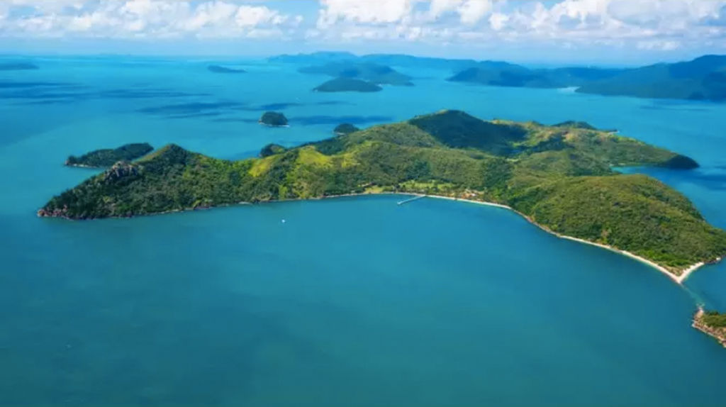 South Molle Island for sale: Developers and investors eye Whitsundays resort
