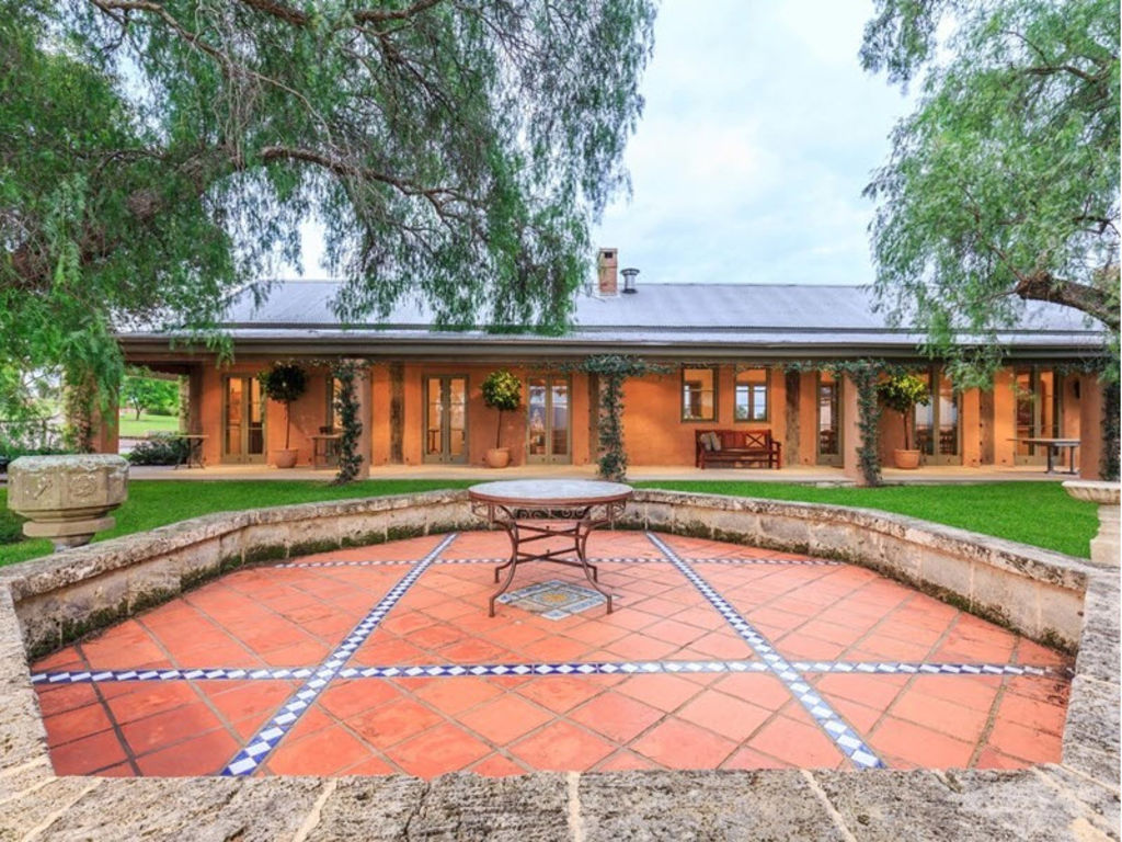 QT Hotels revealed as buyer of $6m Hunter Valley vineyard Loggerheads