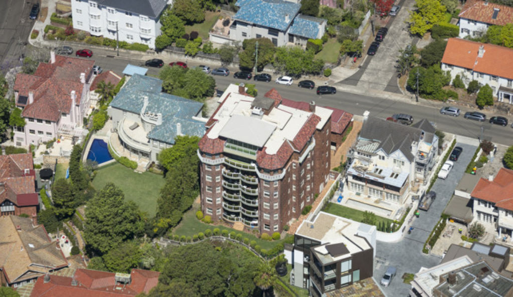 Sydney unit block sells at auction for $33.25m in seven minutes, setting national record