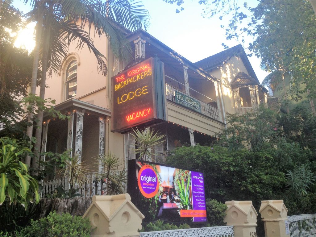 Kings Cross residents angry at growing number of rowdy backpackers in 'party hostels'