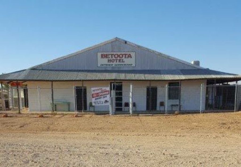 Betoota Hotel in deserted outback town set to reopen after more than a decade