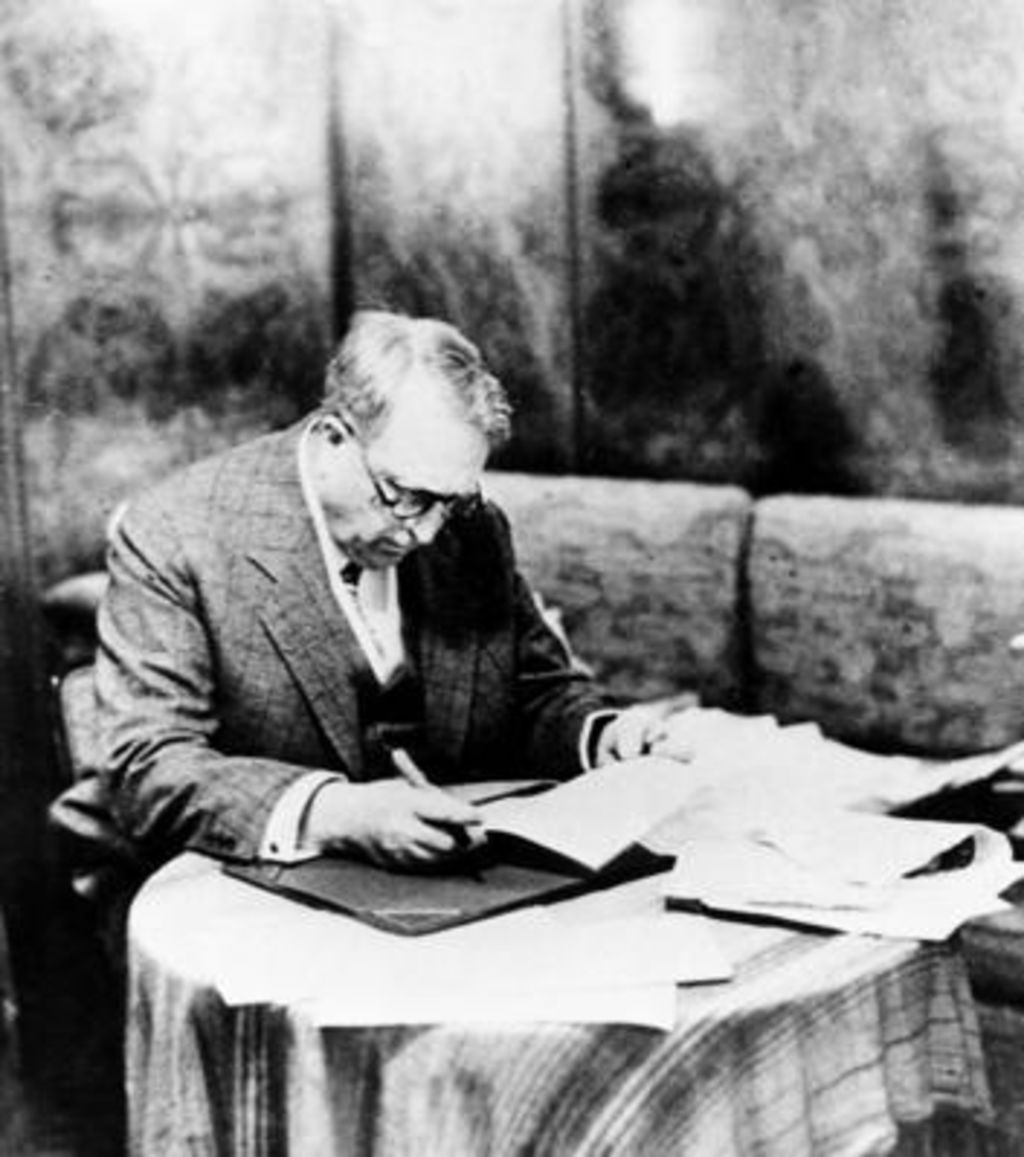 Hearst Castle: an extraordinary artificial paradise