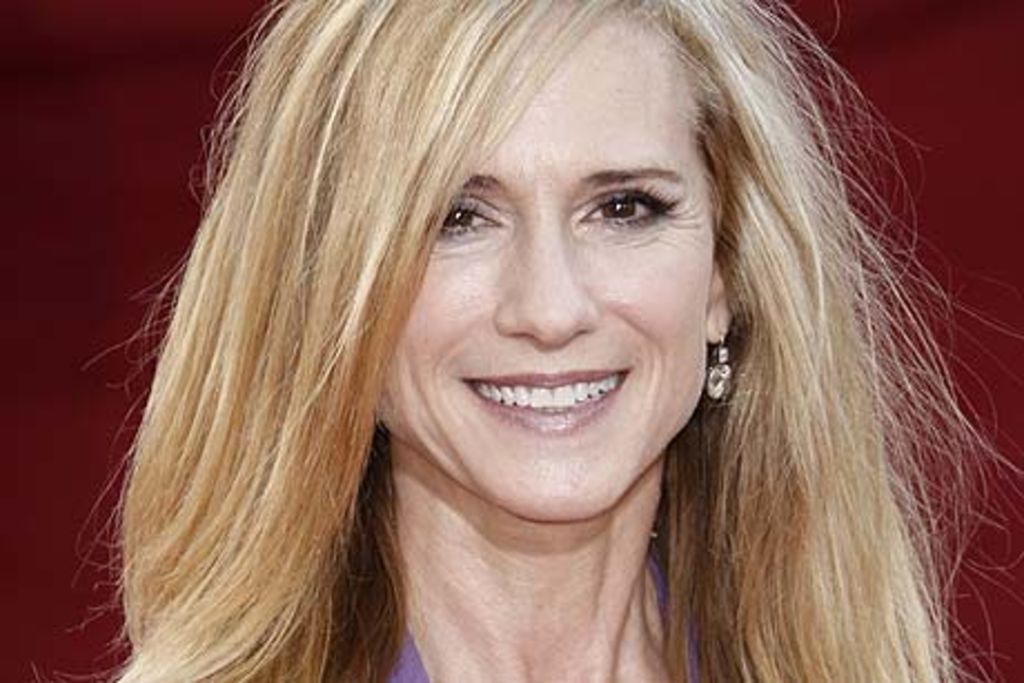 Holly Hunter Moves On From Julia Roberts Pad