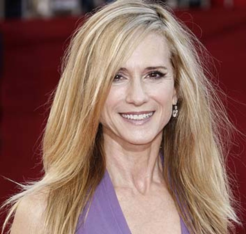 Holly Hunter Moves On From Julia Roberts Pad