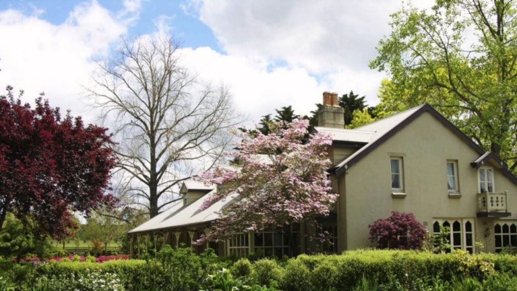 Tim Court lists Sutton Farm for 3.75m
