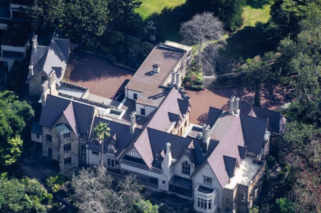 Bishop reclaims $25m mansion