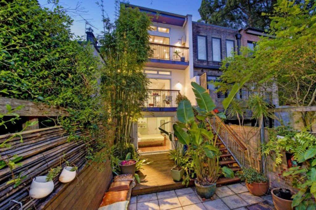 Renovated Elizabeth Bay apartment retains art deco elegance