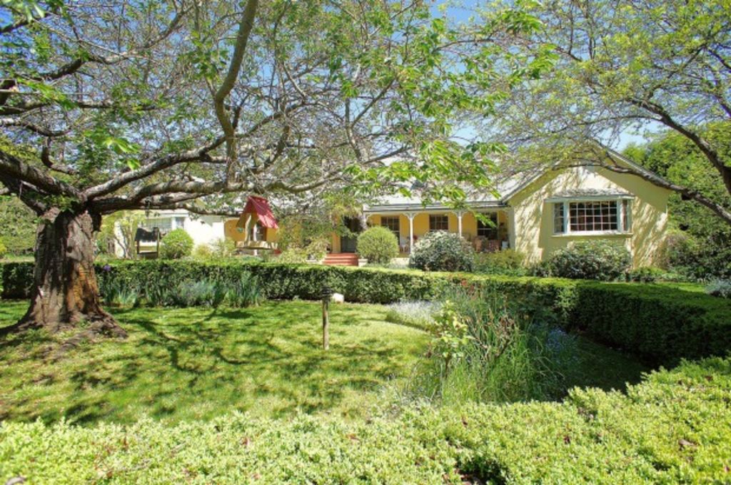 Coast and Country Great opportunity for a spacious, quaint, classy purchase