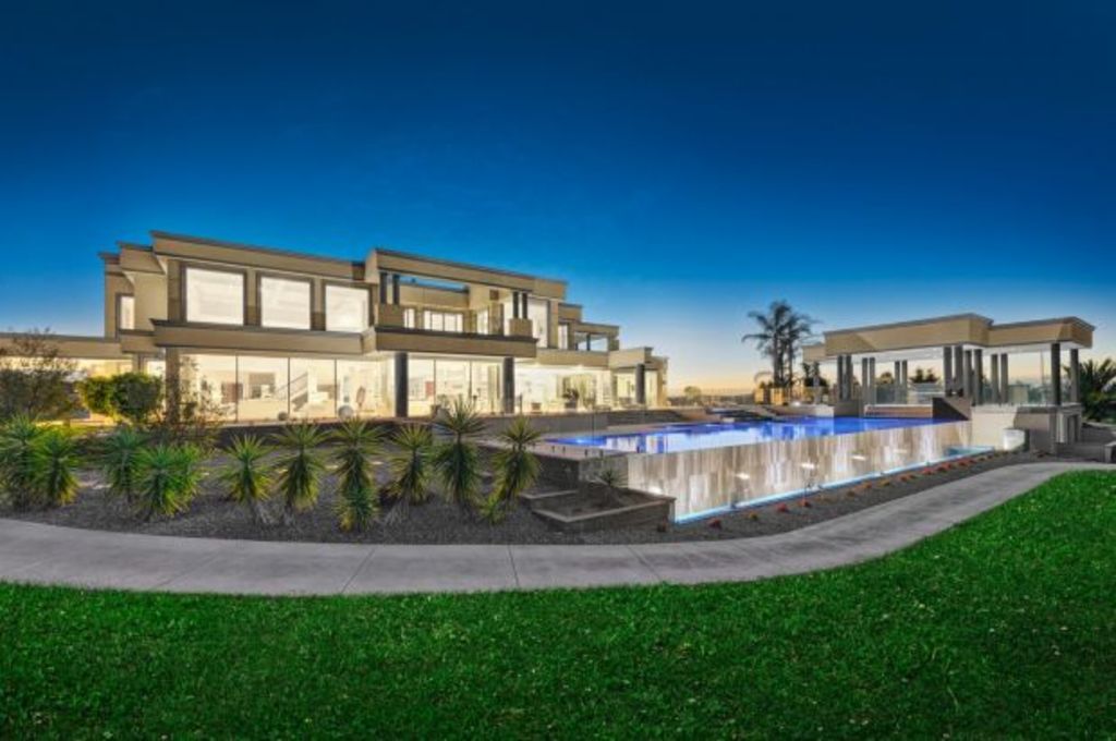 The rise of Melbourne's mega-mansions 