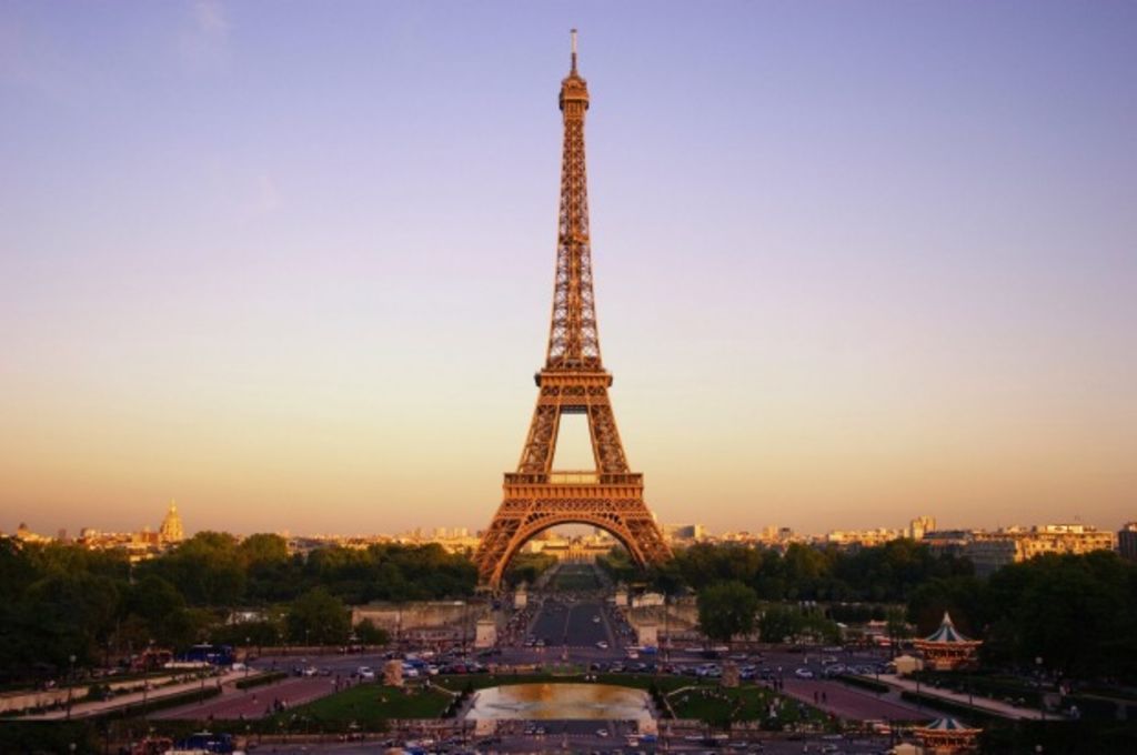 The Eiffel Towers Secret Apartment Now Revealed To The Public 