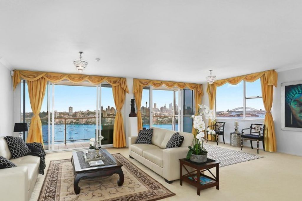 Point Piper apartment sells 1 million over reserve